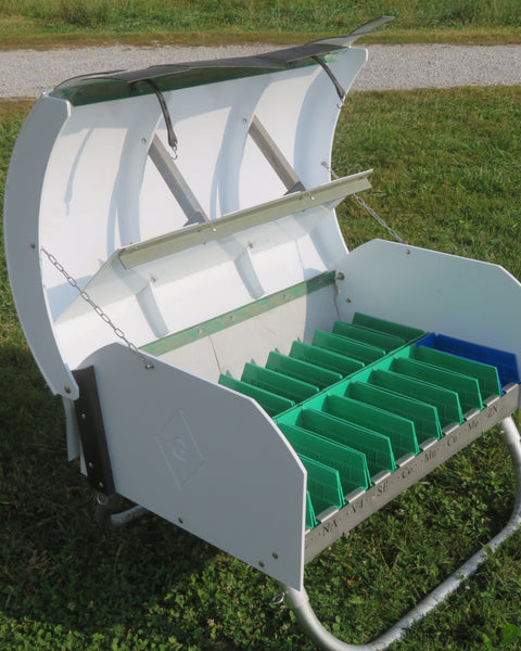 Billy Goat Mineral Buffet Feeder